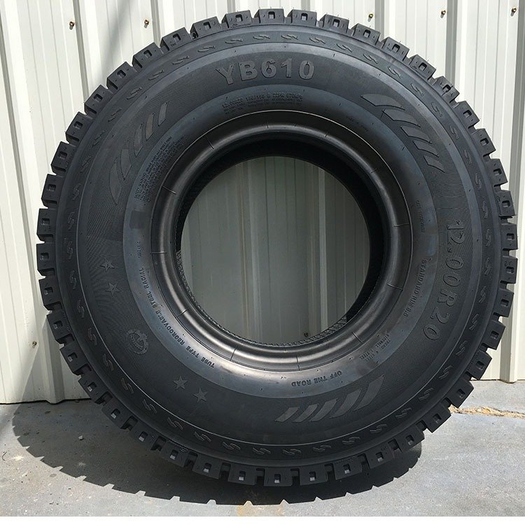 إطارات شاحنات وحافلات عالية الجودة من HAWKWAY – المقاسات المتوفرة: 6.50R16، 11.00R20، 12.00R20، 13R22.5 – أسعار تنافسية.